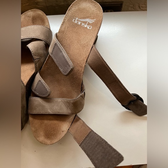 Dansko Susie Milled Nubuck Sandal size 39 - Picture 8 of 8